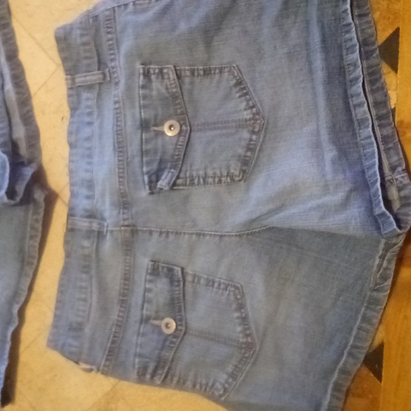 Faded Glory Shorts womans size 6 - Picture 8 of 9